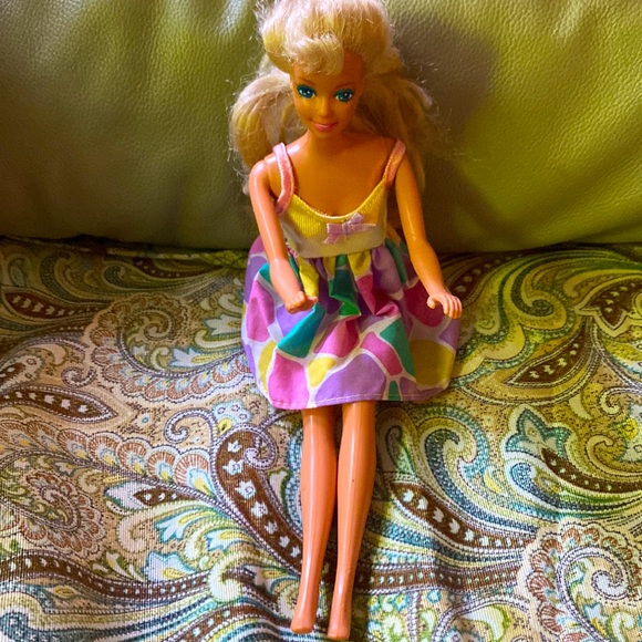 1976 BARBIE DOLL MATTEL INC - Picture 1 of 5